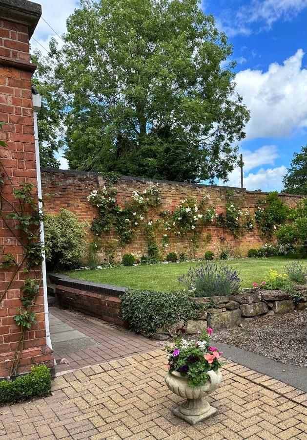 Coundon Lodge コヴェントリー エクステリア 写真